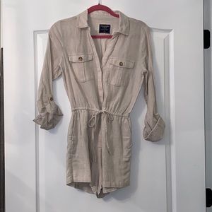 Abercrombie & Fitch Khaki color romper